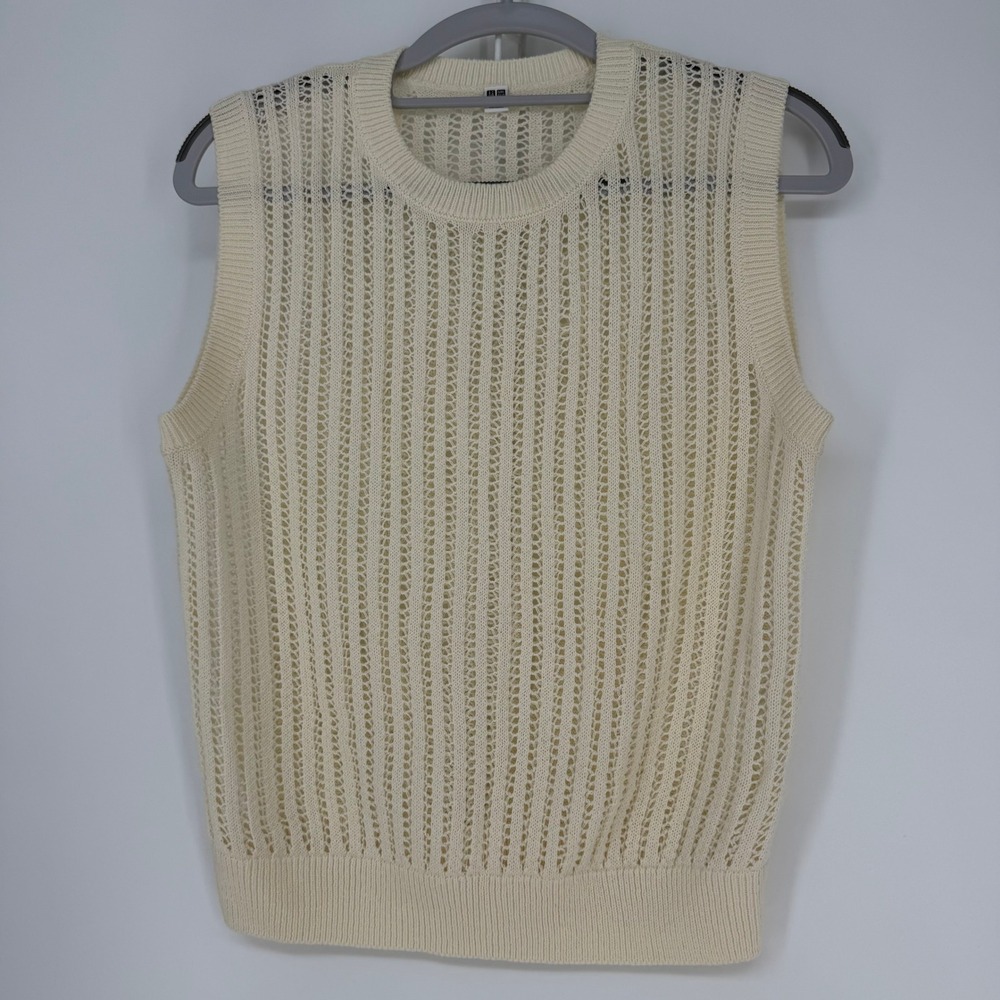 Uniqlo Sweater Vest Womens Medium Cream Pointelle Open Knit Preppy Minimalist - Picture 1 of 6